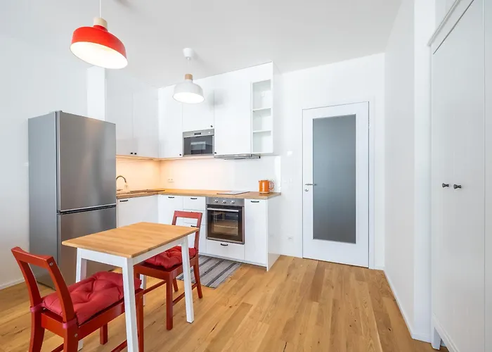 Peaceful And Cosy Newly Built With Parking *