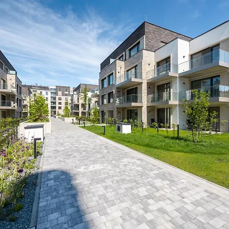 Peaceful And Cosy Newly Built With Parking Apartment Prague