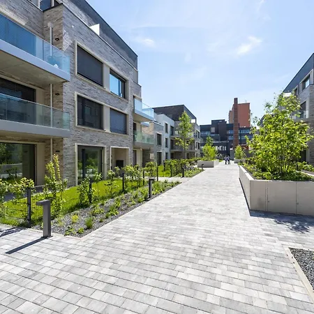 Peaceful And Cosy Newly Built With Parking Prága