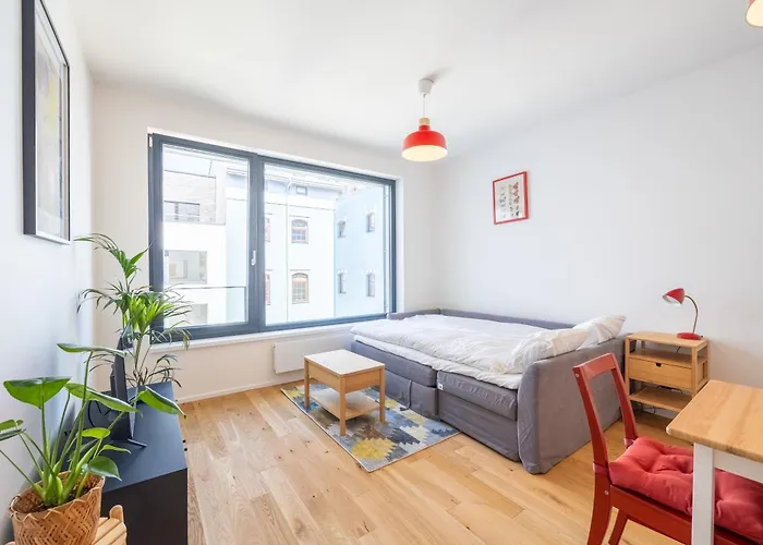 Peaceful And Cosy Newly Built With Parking Prága